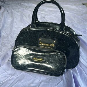 New makeup/travel bag without tags